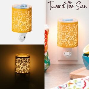 NEW Scentsy Yellow Sunflower Mini Wax Warmer Plug - Toward the Sun